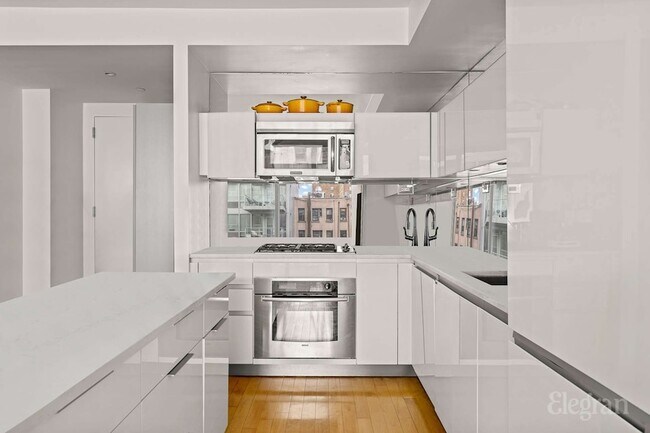 Foto del edificio - 425 E 13th St
