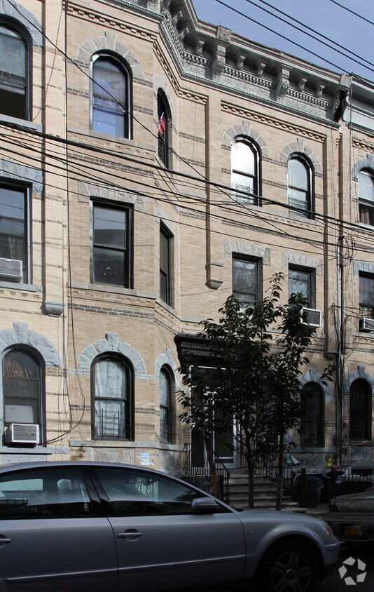 Building Photo - 289 Himrod St