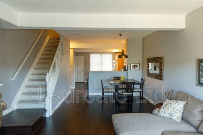 Foto del edificio - 2767 W Riverwalk Cir