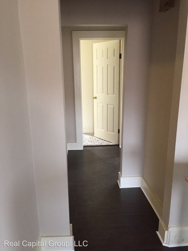 Foto del edificio - 1 br, 1 bath Apartment - 504 Grand St.