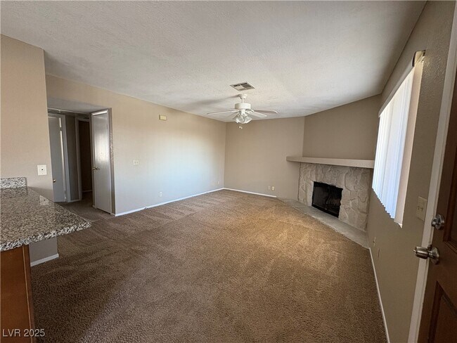 Foto del edificio - 937 Falconhead Ln