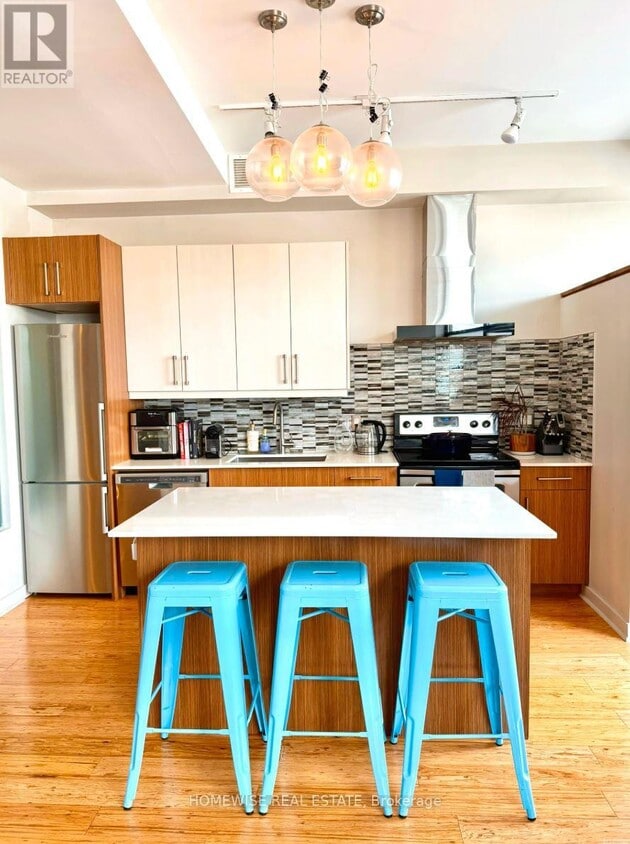 Photo principale - 3633 Dundas St W