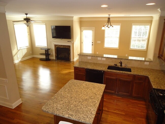 Building Photo - 1120 Weston Green Loop - Bev Roberts Renta...