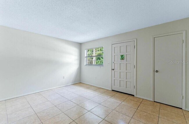 Building Photo - 118 Hardin Pl
