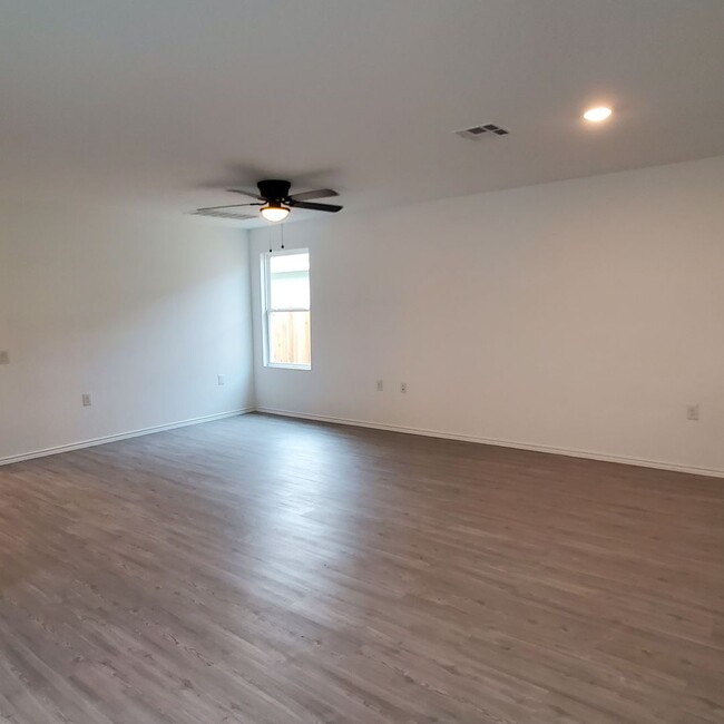 Building Photo - 4503 Zoe Pass, San Antonio, TX. 78222