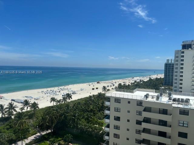 Foto del edificio - 100 Lincoln Rd