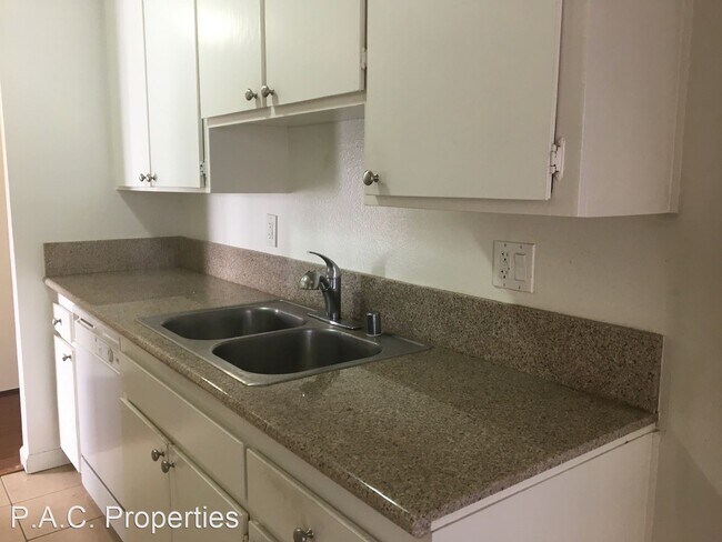 Foto del edificio - 2 br, 2 bath Apartment - 11315 Moorpark St...