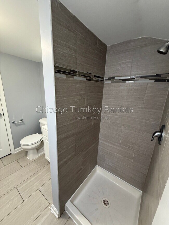 Foto del edificio - 14204 Woodlawn Ave