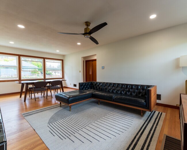 Foto del edificio - 3800 Harney St