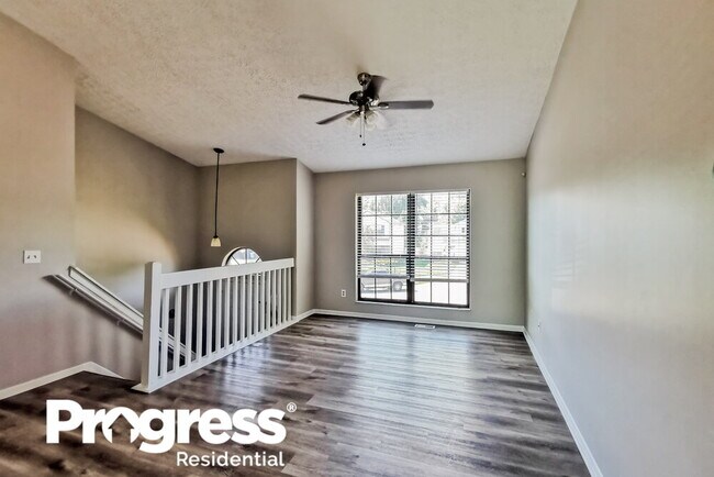 Building Photo - 3255 Bluhm Ct
