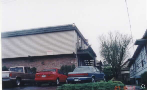 Building Photo - 5326 NE Hoyt St