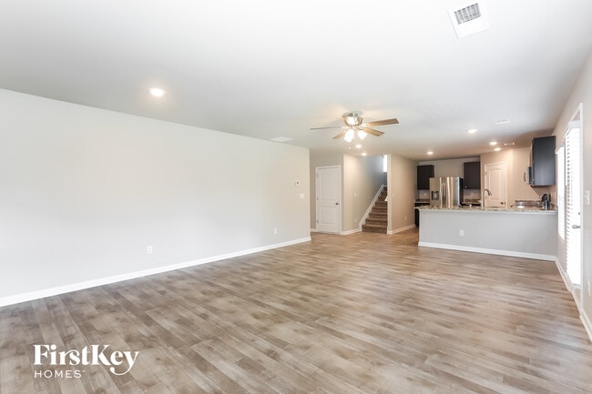 Building Photo - 52 Overlook Rd