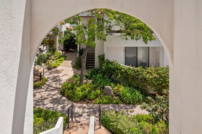 Foto del edificio - Stylish Condo in the Heart of Downtown San Diego’s Marina District