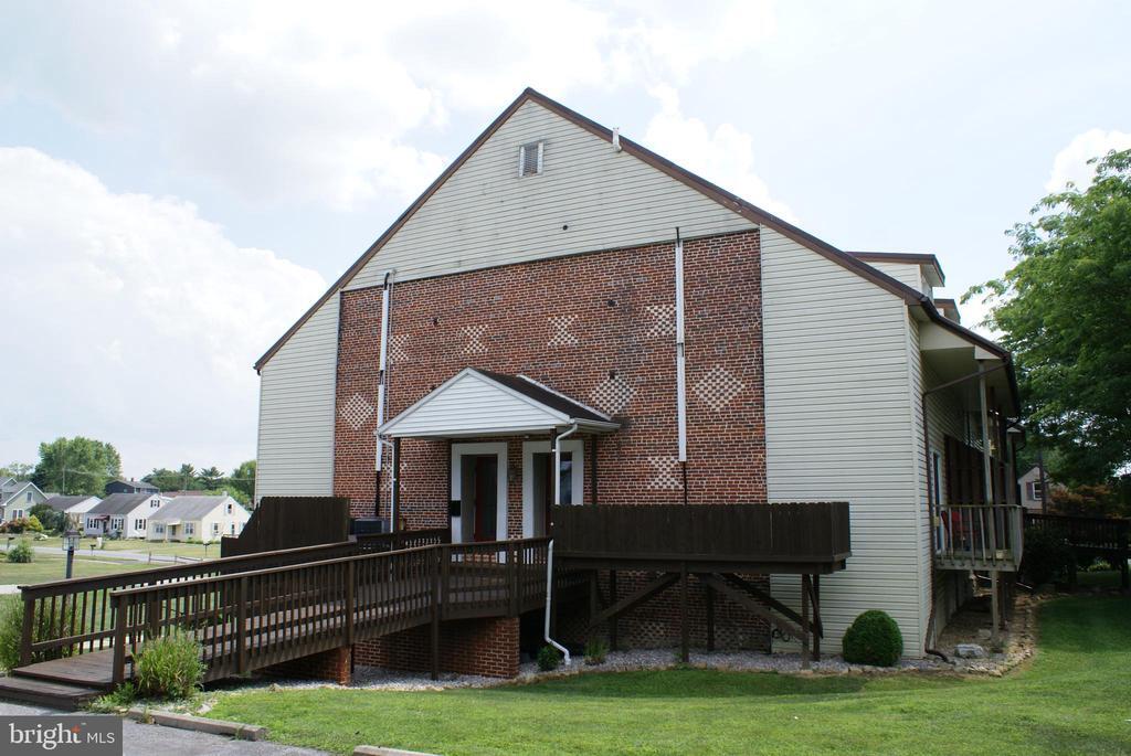 Primary Photo - 1121 Stanley Ave