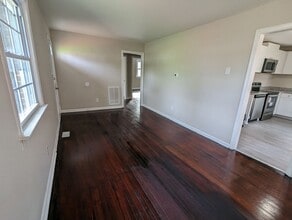 Building Photo - 311 Church St