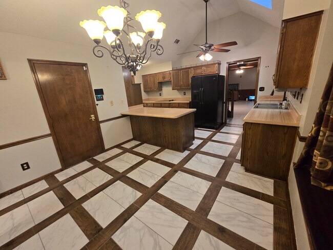 Photo - 4220 Glenroy Dr House