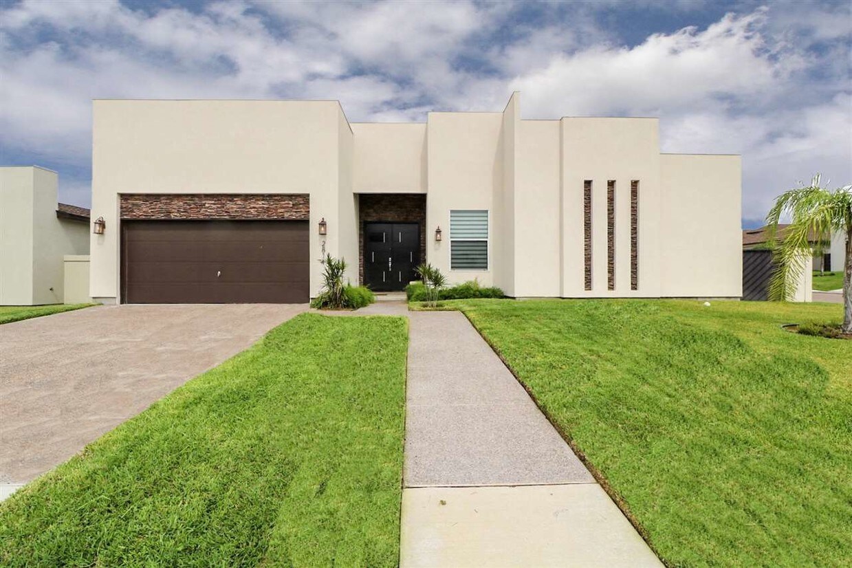 Primary Photo - 2814 Hammett Dr