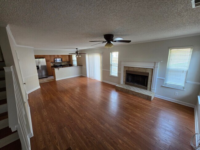 Building Photo - 718 Gemstone Ln