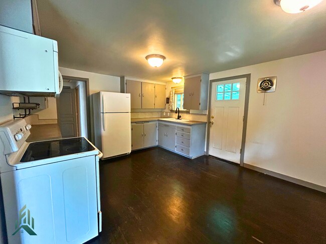 Foto del edificio - Pet-Friendly 2BR Home with Fenced Yard in Lyons