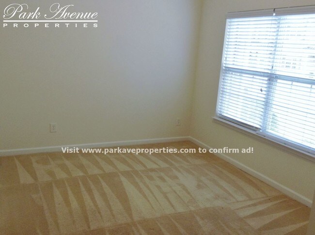 Foto del edificio - 5718 Bent Creek Cir - Pending Lease