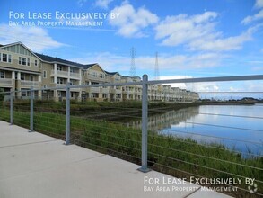 Building Photo - 654 Sea Anchor Dr