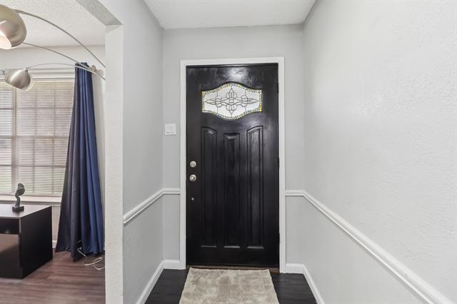 Foto del edificio - 5636 Everglade Rd