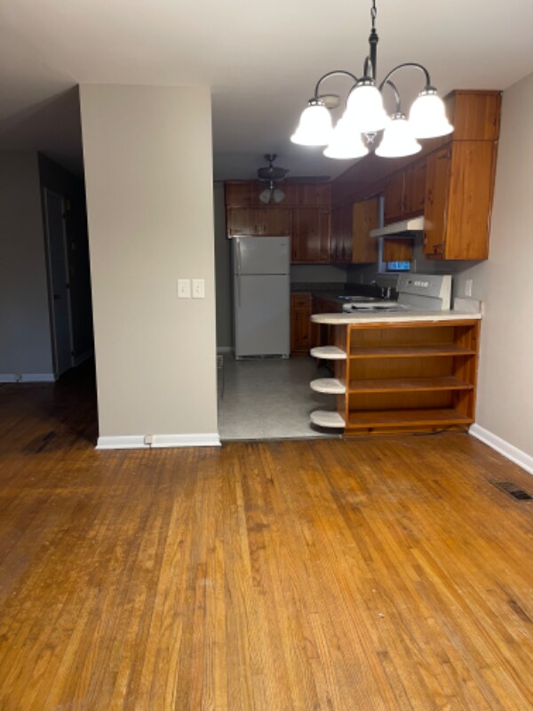 Foto del edificio - 3908 Moody Pkwy