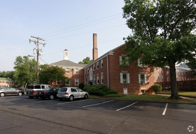 Building Photo - Glenayr Apartments