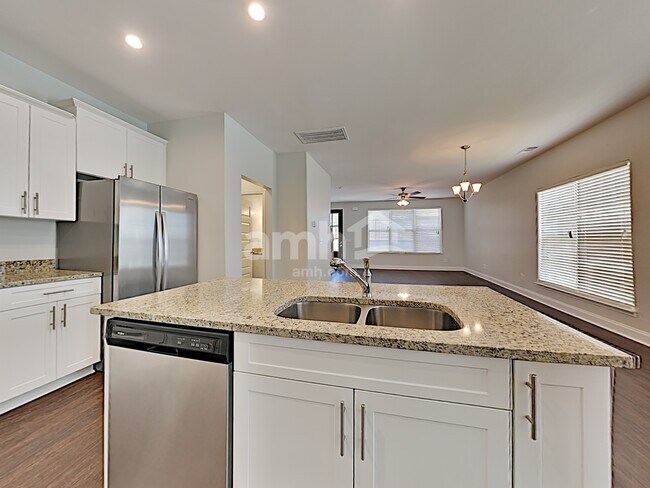 Foto del edificio - 5512 Central Grove Sq