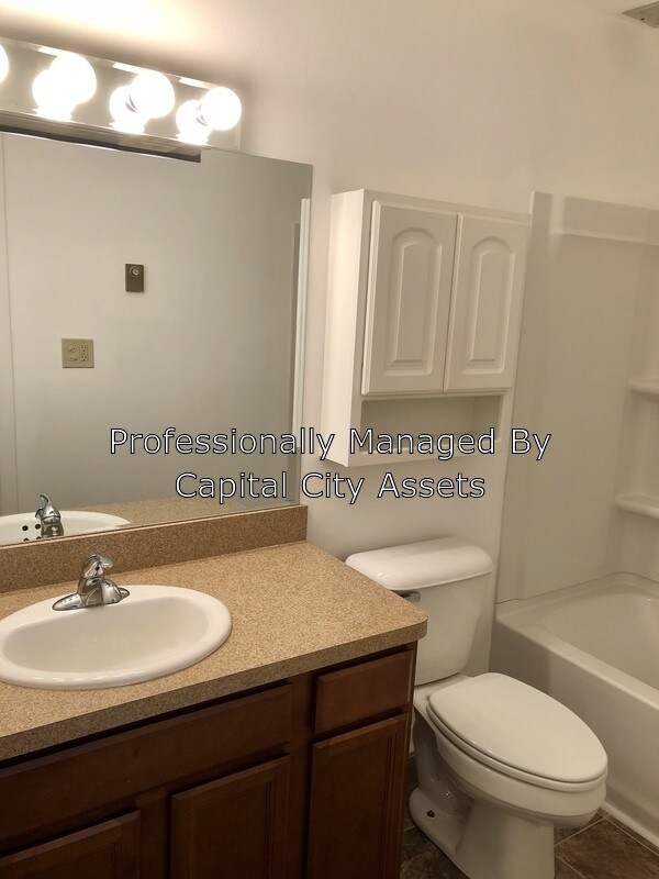 Building Photo - 4415 S Hull Rd