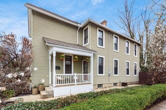 Building Photo - 106 E Gates St