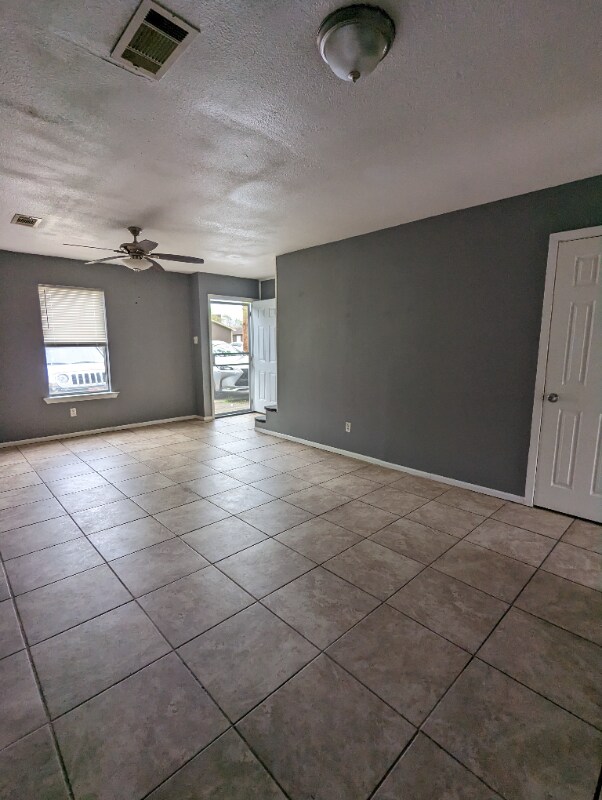 Foto del edificio - 1919 N Magnolia St