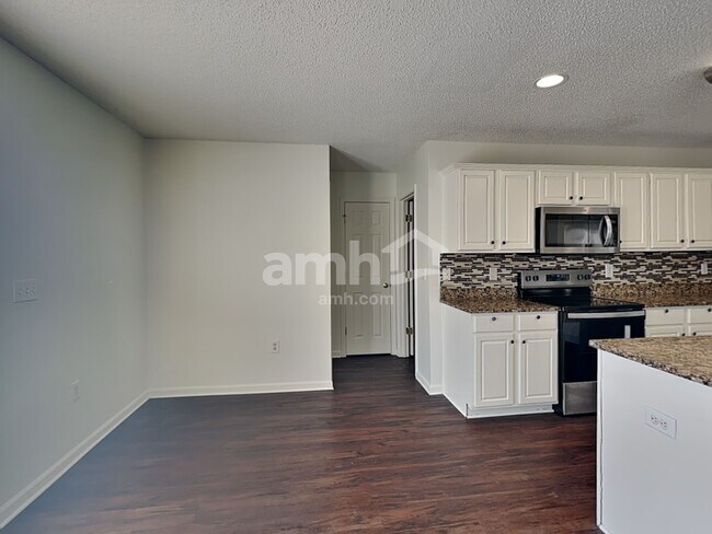 Foto del edificio - 2410 Highland Park Dr