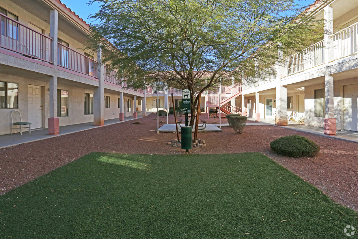 Foto principal - Nellis Gate Apartments