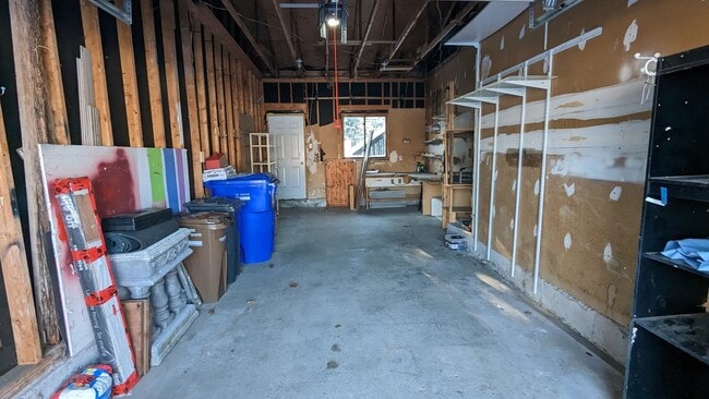 Building Photo - 4-Bedroom Rental in Aylmer