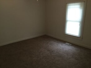 Building Photo - 805 Keller Ave