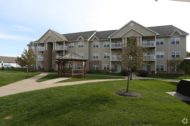 Building Photo - Villas At Crystal Lake