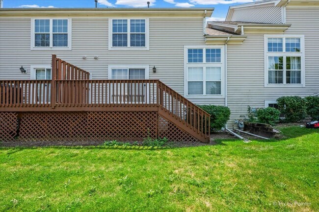 Building Photo - 1058 E Danbury Dr
