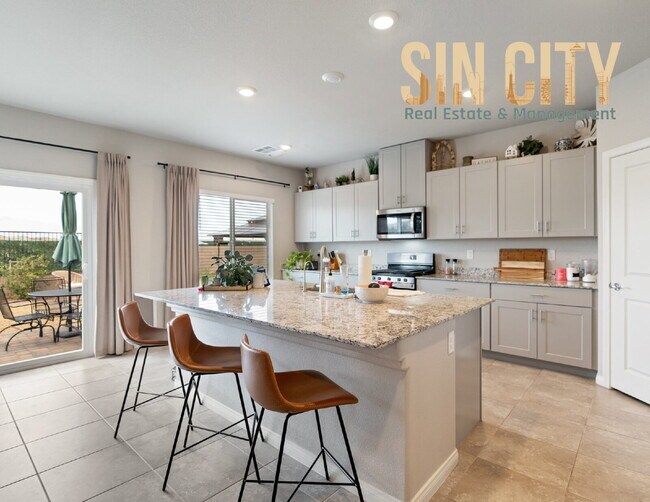 Foto del edificio - "Spacious 4-Bedroom Oasis with 2.5 Baths i...