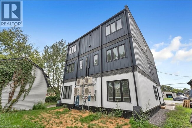 Building Photo - 133 Durham St