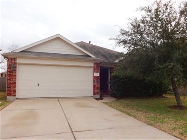 Building Photo - 1819 Manor Dr