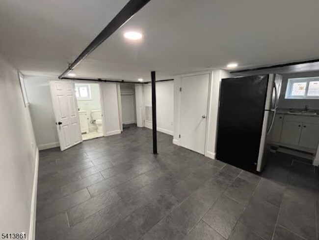 Building Photo - 295 Halsted St