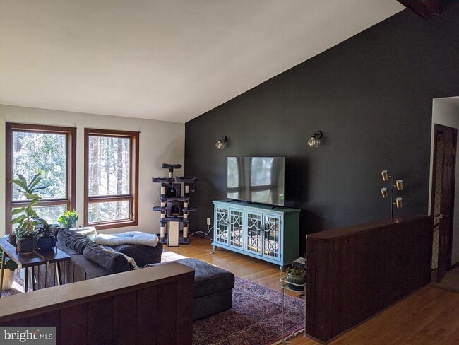 Foto del edificio - 10264 Greystone Rd