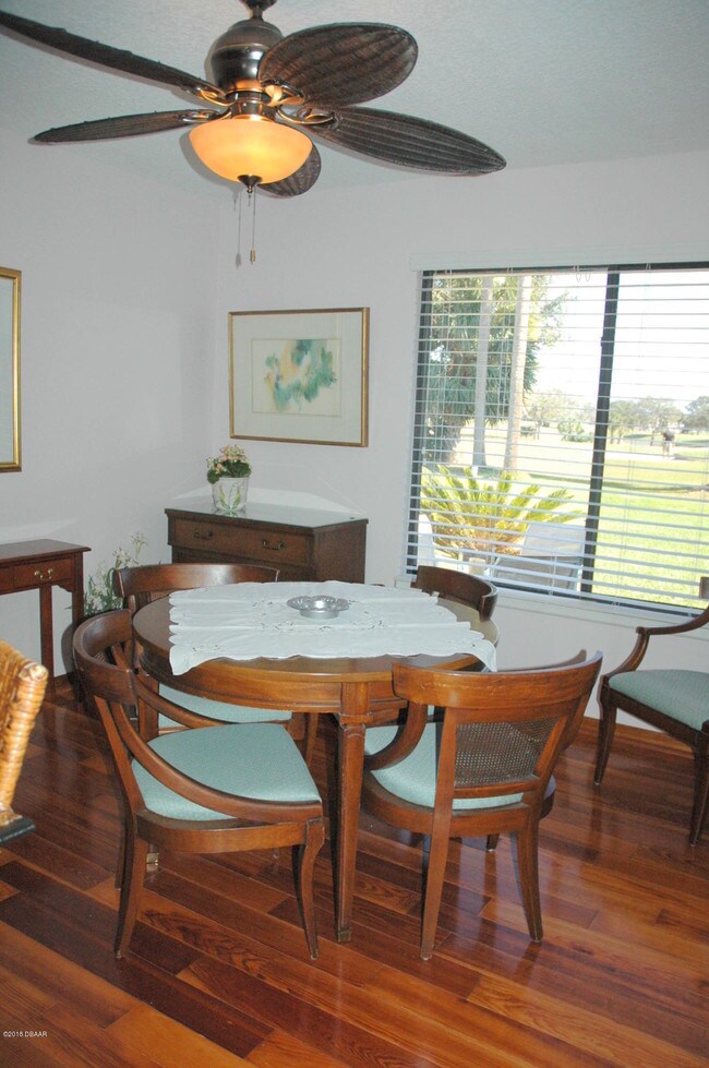Foto del edificio - 2578 Jasmine Rd