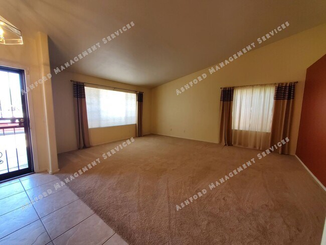 Foto del edificio - PINNACLE HILL RENTAL WITH MTN VIEWS, FIREP...