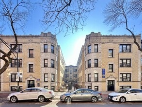 Building Photo - 434.5 W Belden Ave