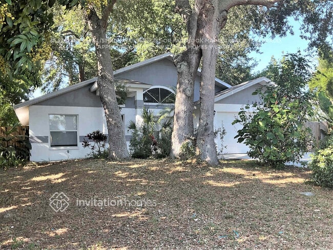 Building Photo - 2391 Eastwood Dr