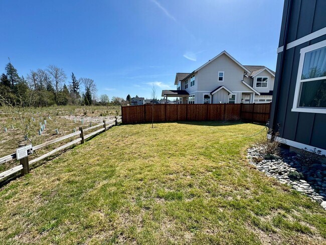 Building Photo - 5941 Ranch Lp