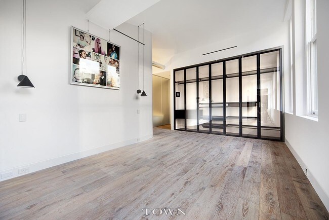 Foto del edificio - 640 Broadway