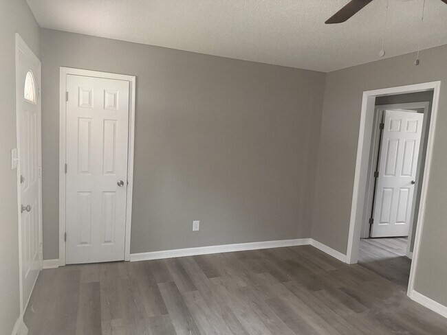 Foto del edificio - 524 Newcastle Rd